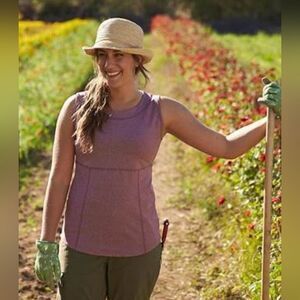 Duluth Trading Co Grow Better Tank